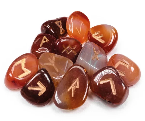 RUNE IN CORNIOLA ROSSA - immagine 2