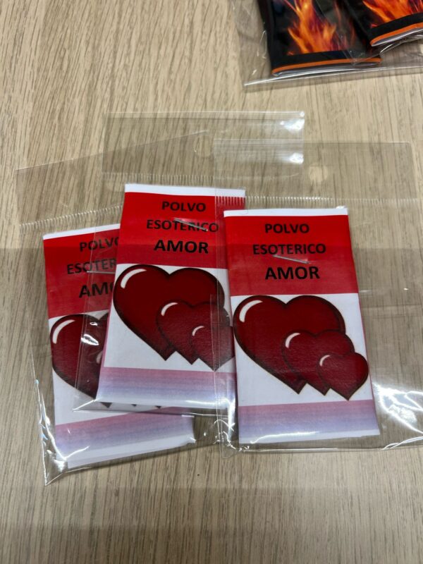 POLVERE ESOTERICA PER ATTRARRE L'AMORE